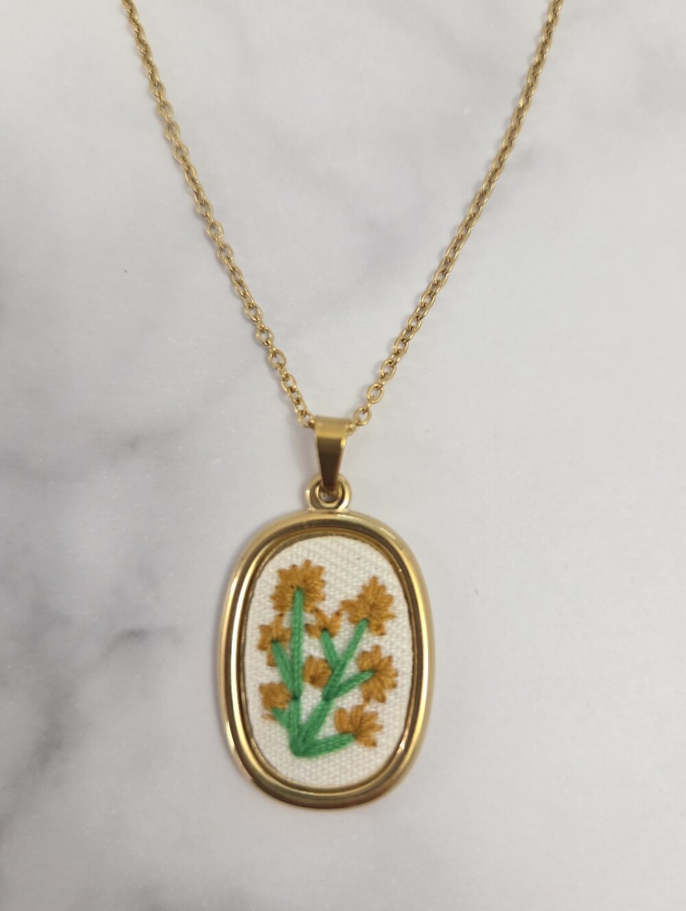 Handmade Embroidered Fabric Flower Gold Oval Pendant Necklace - Picture 6 of 14